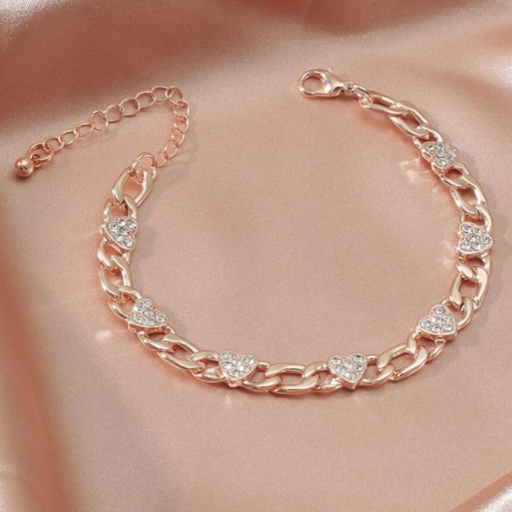 Gold Rhinestone Heart Chainlink Bracelet - Picture 2 of 9